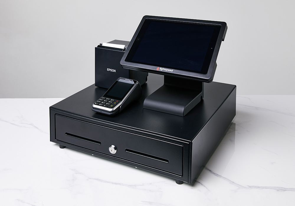 Zwarte kassa met bonprinter