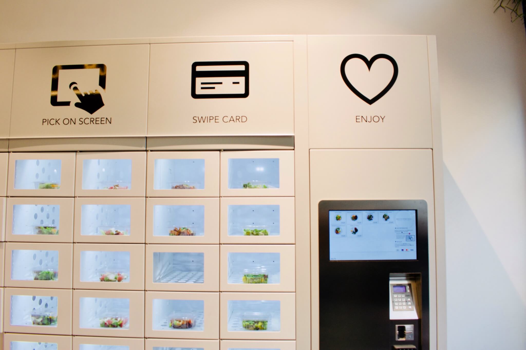 Health Food Wall: ‘s werelds eerste gezonde trekmuur draait op Lightspeed!